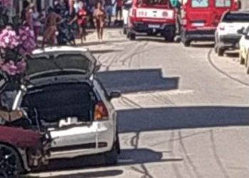 ATUALIZAÇÃO – Menor é apreendido pela PM e outro suspeito some nas águas da lagoa do Interlagos