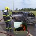 VÍDEOS – Automóvel pega fogo na estrada do Pontal do Ipiranga