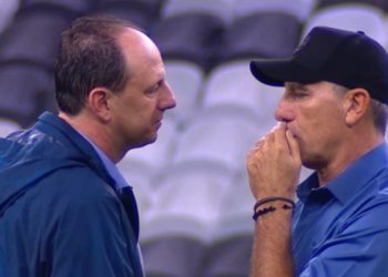 Após saída de Rogerio Ceni Flamengo conversa com Renato Gaúcho