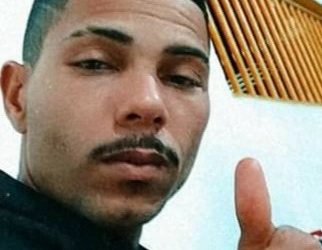 Dupla encapuzada mata Tiago a tiros, na “Matinha”, em Sooretama