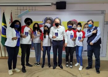 Governo do Estado inicia vacinação dos adolescentes de 12 anos ou mais