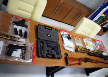 Suspeitos de repassarem armas de fogo e munições para criminosos em Jaguaré são presos