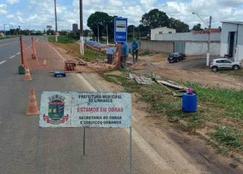 ABSURDO – Prefeitura de Linhares derruba abrigo de ônibus em Bebedouro, que era utilizado pelos moradores; veja vídeo