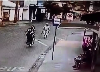 ALERTA – O perigo de empinar moto. Idoso é morto após ser atropelado por motociclista que estava empinando moto em MG. Veja vídeo