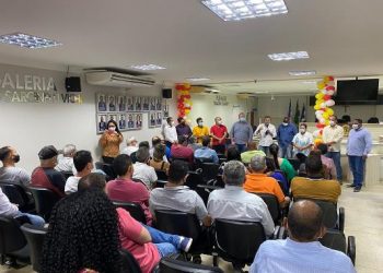 VÍDEO:ELEIÇÕES 2022 – Congresso do PSB em Linhares viabiliza pré-candidatura de Tarcísio Silva a deputado federal