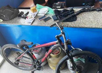 NO INTERIOR DE LINHARES – Policia Militar recupera vários objetos roubados que vão de motocicleta até botijas de gás. Veja fotos