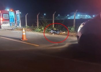 VÍDEO – Casal de ciclista é atropelado na estrada de Regência e homem não resiste e morre no local