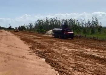 A TODO VAPOR – Obras da ES 010, que liga Regência a Vila do Riacho já começaram