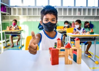 Aulas na rede municipal de Linhares retornam nesta sexta-feira (4) 100% presenciais