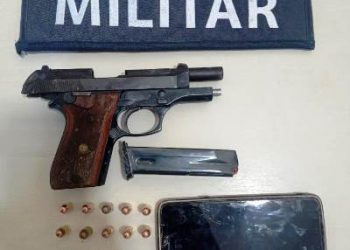 SÃO MATEUS – Dupla em motocicleta é abordada pela PM, foge, cai da moto e um suspeito é preso