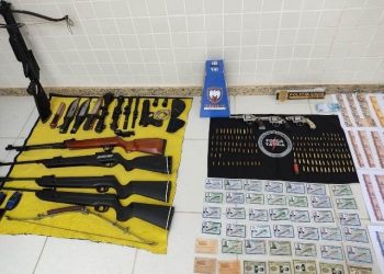 PMES e PCES prendem militar reformado que produzia dinheiro falso e falsificava documentos públicos em Barra de São Francisco