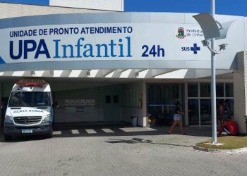 VÍDEO AO VIVO – Crianças esperam mais de 6 horas por atendimento médico na UPA do Shell em Linhares