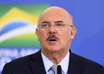 Milton Ribeiro pede exoneração após reunião com Bolsonaro