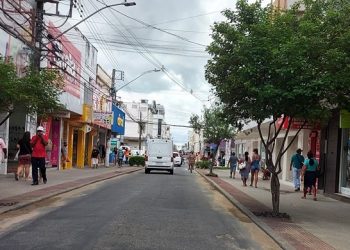 FERIADÃO – Supermercados, comércio lojista, bancos e outros. Veja o que funciona e o que não funciona em Linhares