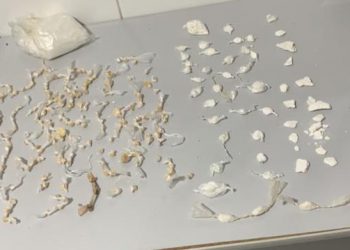 “PÓ DO AVISO” – Através de Denúncias PM apreende drogas