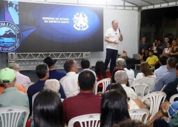Casagrande inaugura ginásio de esportes e autoriza novos investimentos em Ponto Belo