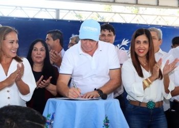 Estado inaugura obras de infraestrutura e anuncia novos investimentos em Mucurici