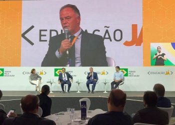 Governador do Espírito Santo destaca resultados da Educação em evento nacional