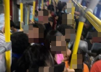VÍDEOS – Problemas no transporte público, reclamações dos usuários vão de superlotação, atraso e até goteiras dentro do ônibus