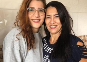 DIA DAS MÃES – Inspirada na filha, mãe realiza sonho de fazer graduação e hoje, elas vão juntas para faculdade em Guarapari