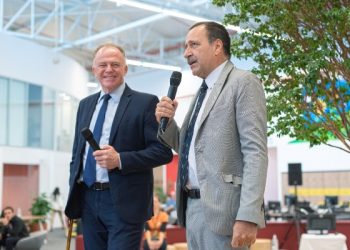 Renato Casagrande visita sede da EDP e empresa fará um investimento recorde de cerca R$ 3 bilhões no Estado