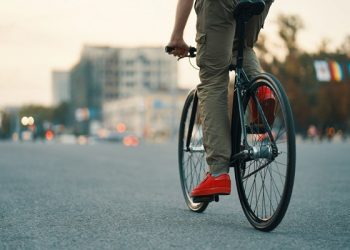 Andar de bicicleta promove a saúde e a sustentabilidade
