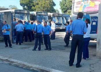 VÍDEOS – Transporte Público Coletivo em Linhares, a sexta-feira foi de paralisação e terça-feira pode ter greve por tempo indeterminado