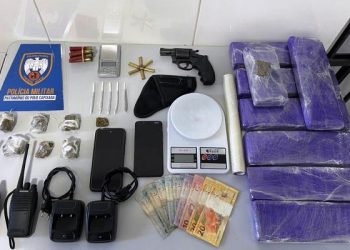 Policia Militar apreende sete tabletes de maconha, armas de fogo e munições no B. Interlagos
