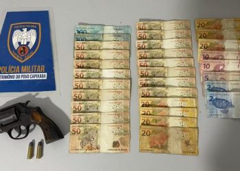 Passageiros de carro de aplicativo são flagrados com arma de fogo no Jocafe