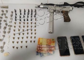 SOORETAMA – Polícia Militar manda seis para a Delegacia, entre eles dois menores, e apreende submetralhadora, drogas e farta munição