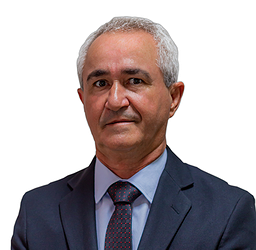 Vereador Waldeir de Freitas, considerado foragido da justiça, se apresenta na sede da Polícia Civil, em Vitória
