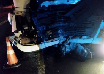 ATUALIZAÇÃO – Colisão entre carreta e motocicleta deixa uma vítima fatal na BR 101 em Sooretama