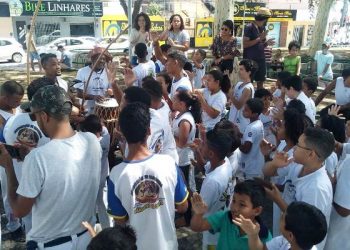 SUCESSO TOTAL – VÍDEO – 2º Gingando com Eles é realizado em praça no Centro de Linhares