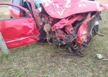 Capotamento na estrada do Pontal, deixa duas vítimas, na manhã deste sábado (24)