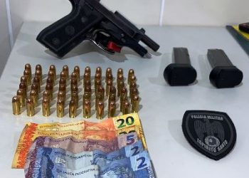Passageiro de carro de aplicativo e detido com pistola na cintura e com mais de 50 munições, em Sooretama