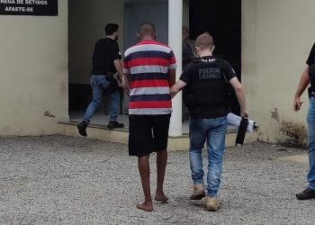 Operação policial prende acusado de tráfico de drogas em Regência