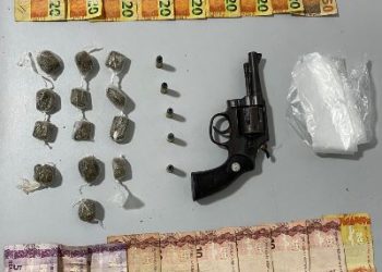 Fuga e cerco a residência, no Aviso, termina em apreensões e prisão