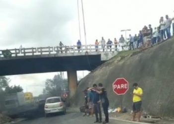 Governadores determinam uso da PM para desobstruir rodovias federais; veja situação pelo país