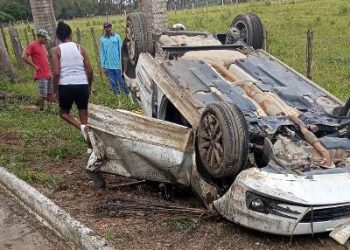 ACIDENTE NA ESTRADA DO GUAXE – adolescente de 14 anos morre após automóvel capotar