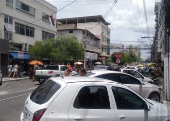 Horário especial para funcionamento do comércio de Linhares começa a valer neste sábado, 17 de dezembro de 2022.