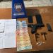 Polícia apreende pistola, munições, droga e dinheiro durante cumprimento de mando em Jaguaré