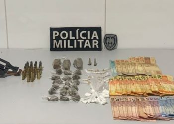 Polícia Militar apreende arma de fogo e drogas em Sooretama