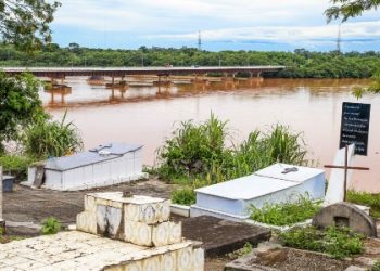 Informação que túmulos caíram no Rio Doce em Linhares, é fake news