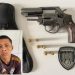 “Cachorro Louco” é flagrado com revólver na cintura e é levado para a delegacia. Ele confessou que havia fugido do presídio