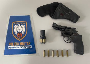 Homem com mandado de prisão em aberto e flagrado com 38 na cintura