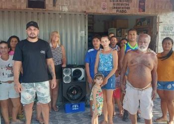 Moradores do bairro Canivete, em Linhares, denunciam a constante falta de água na região. Prefeitura dá silêncio como resposta