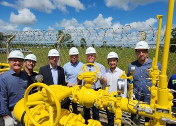 Renato Casagrande inaugura obra que expande a oferta de gás natural na região Norte