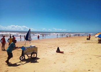 PONTAL DO IPIRANGA – praia, sol, shows e sem médicos