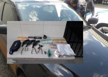 ATUALIZAÇÃO – PM aborda carro de aplicativo na região de Jataipeba e encontra Armas, munições e drogas