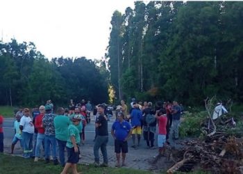 BR 101 LIBERADA – Manifestação interdita BR 101, no KM 58, em São Mateus, por cerca de 3 horas